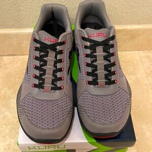 KURU Quantum Tungsten/Cardinal/Black men’s athletic shoes US 10.5